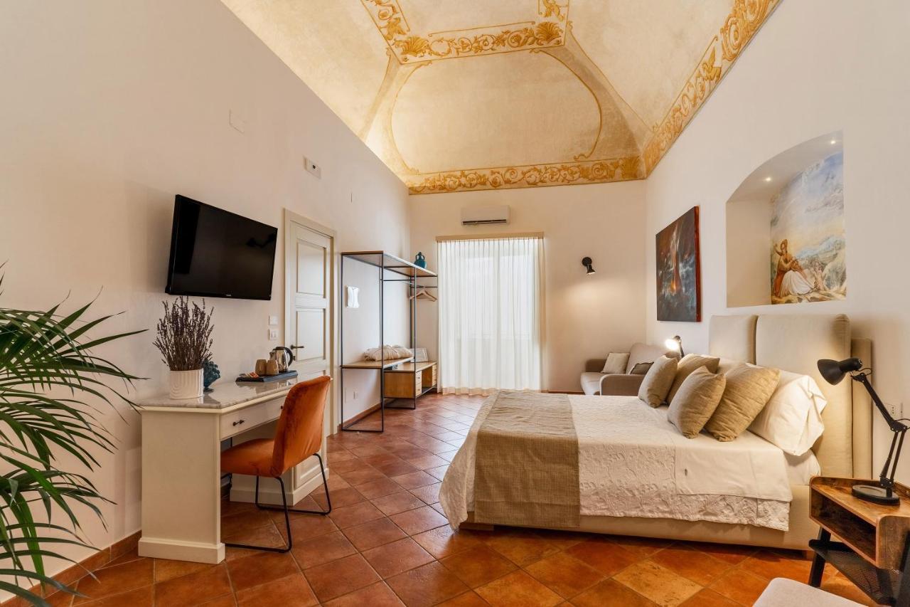 Corte Patitari - By Patitari Suites กัลลีโปลี ภายนอก รูปภาพ