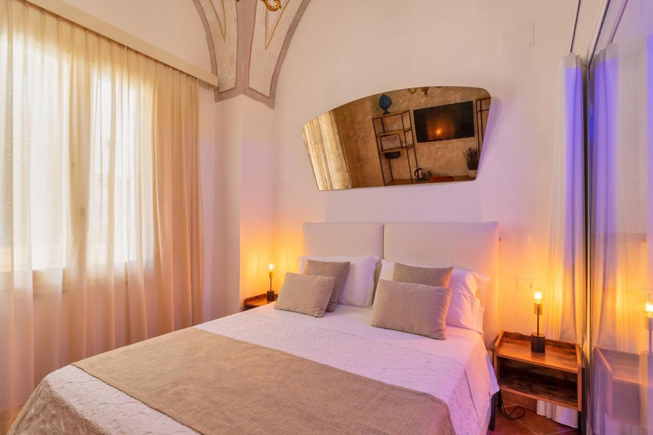 Corte Patitari - By Patitari Suites กัลลีโปลี ภายนอก รูปภาพ