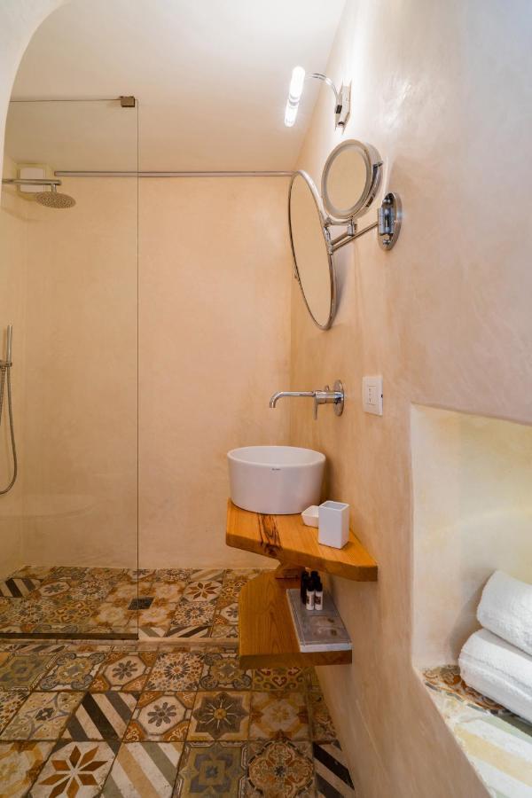 Corte Patitari - By Patitari Suites กัลลีโปลี ภายนอก รูปภาพ